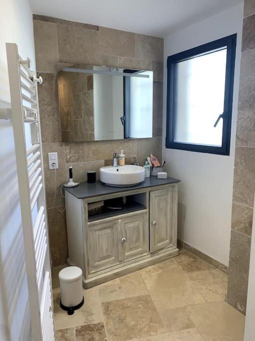 Appartement Bas De Maison Lavilledieu  Kültér fotó